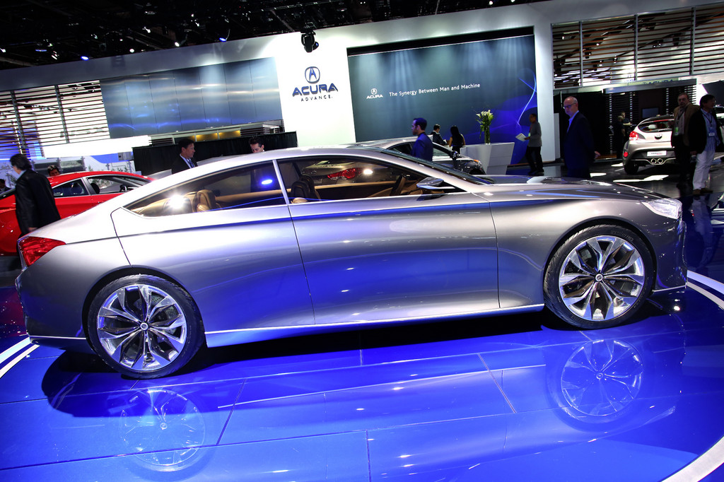 Detroit 2013: Hyundai stellt HCD-14 Genesis vor