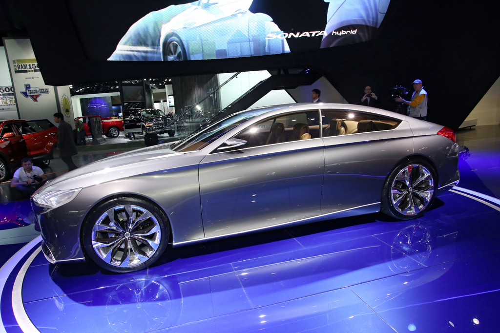 Detroit 2013: Hyundai stellt HCD-14 Genesis vor