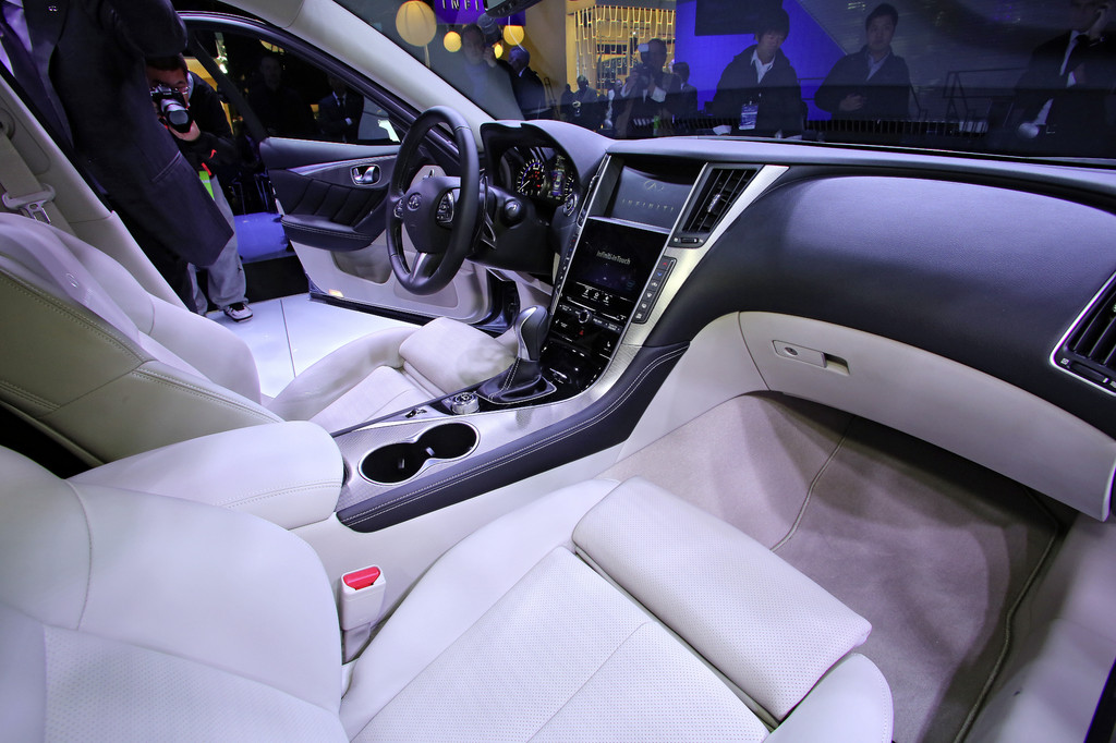 Detroit 2013: Infiniti Q50 kommt als Hybrid