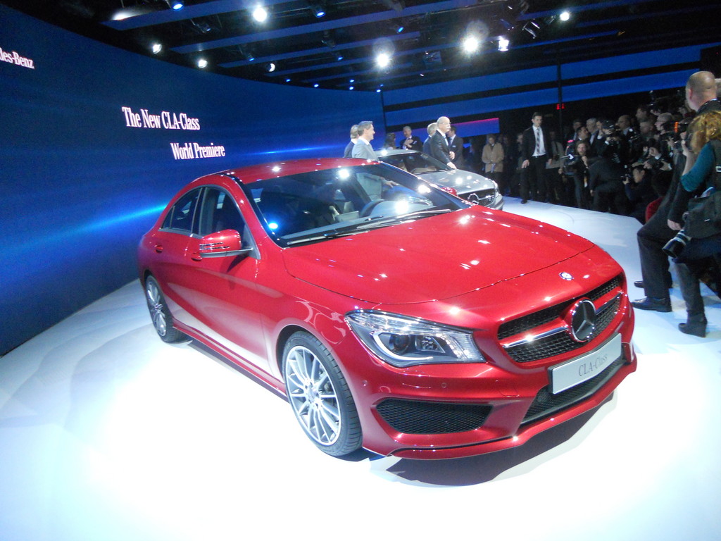 Detroit 2013: Mercedes-Benz CLA-Klasse begründet neues Segment
