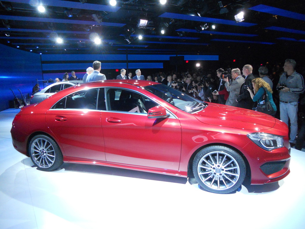 Detroit 2013: Mercedes-Benz CLA-Klasse begründet neues Segment