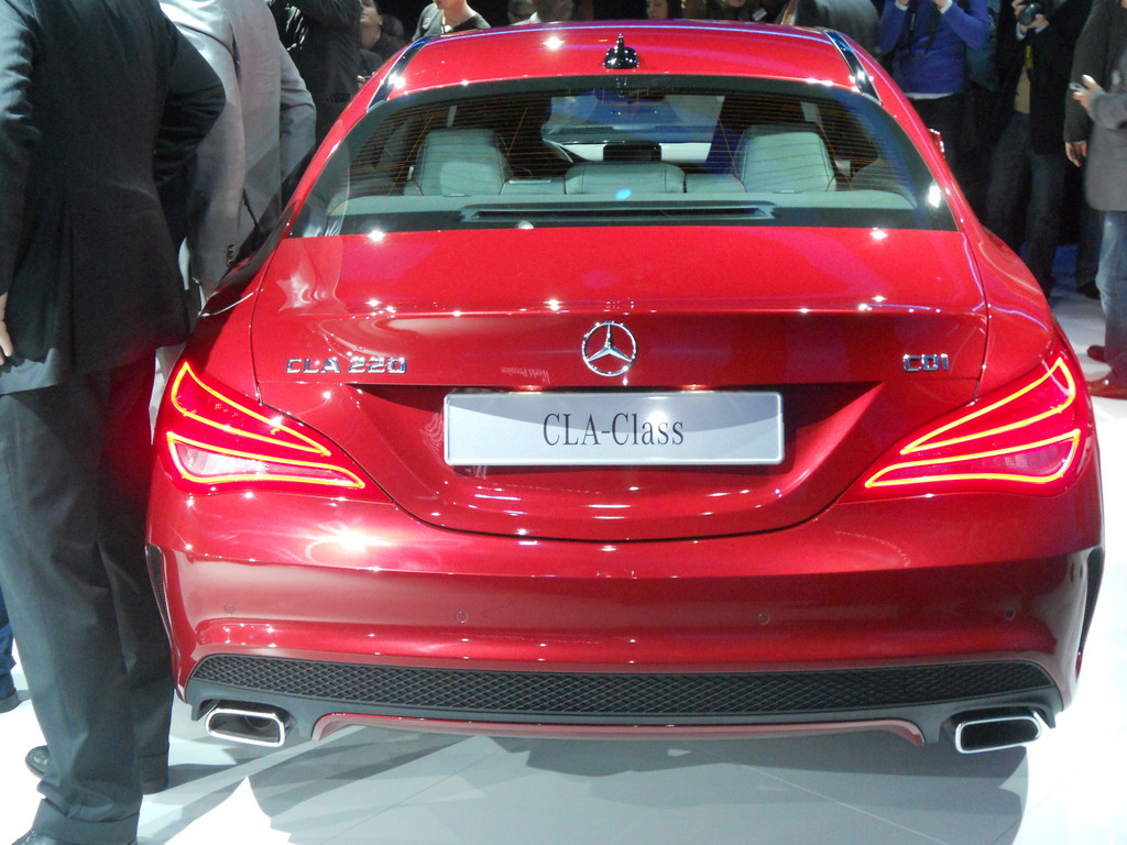 Detroit 2013: Mercedes-Benz CLA-Klasse begründet neues Segment