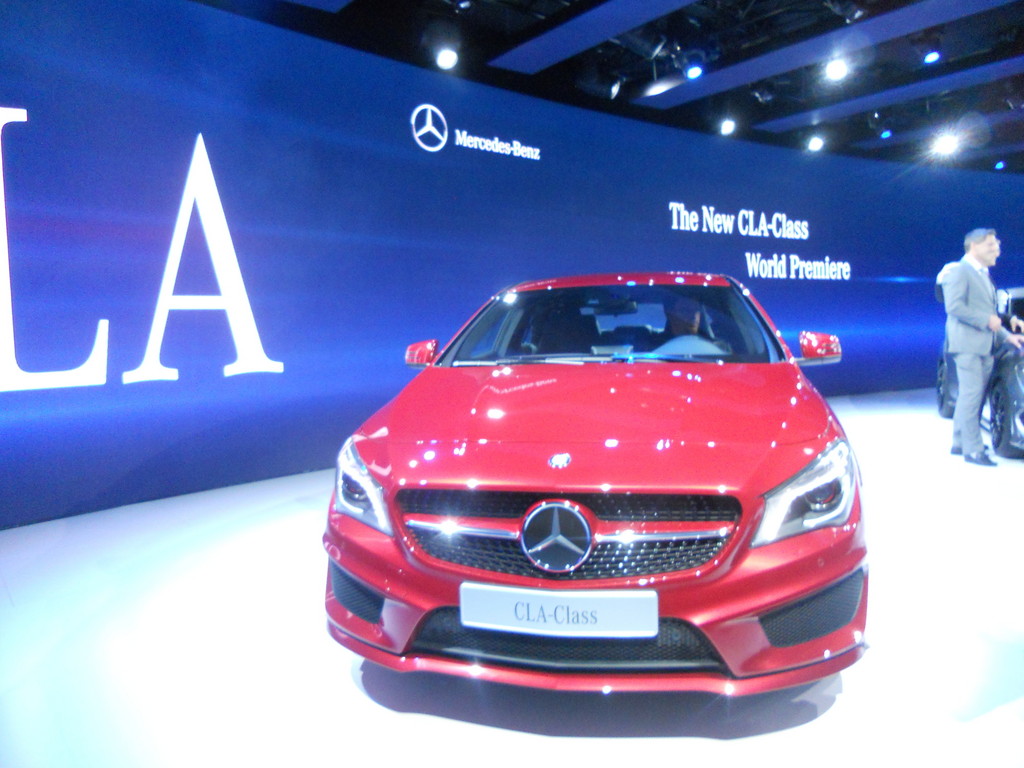 Detroit 2013: Mercedes-Benz CLA-Klasse begründet neues Segment