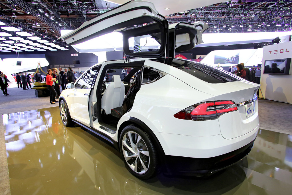 Detroit 2013: Tesla zeigt den Model X