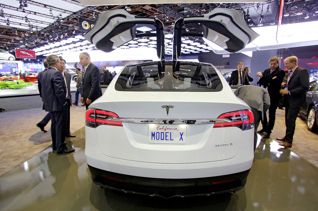 Detroit 2013: Tesla zeigt den Model X
