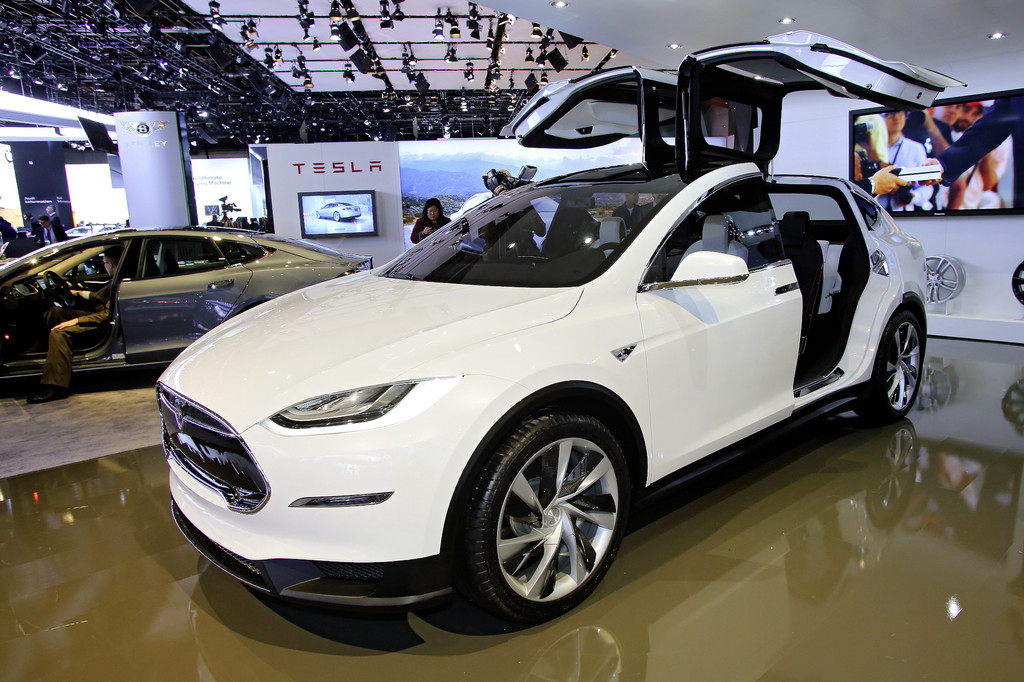 Detroit 2013: Tesla zeigt den Model X
