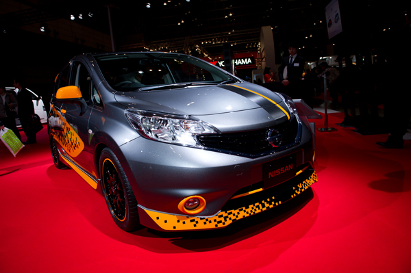 Die Schönen und die Beaster - Tokyo Auto Salon 2013