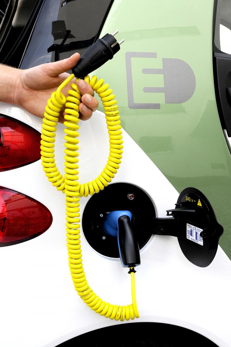 Die Umfrage lieferte neben Elektroautos zudem noch wichtige Ergebnisse zu den Themen ... 