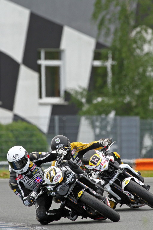 Endspurt für den Triumph-Street-Triple-Cup