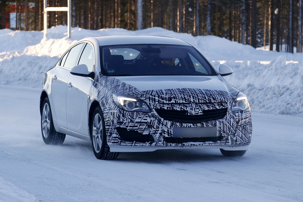 Erwischt: Erlkönig Opel Insignia Facelift 2013