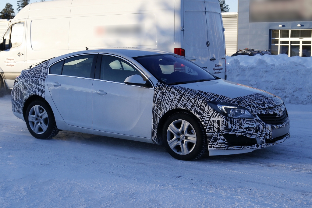 Erwischt: Erlkönig Opel Insignia Facelift 2013
