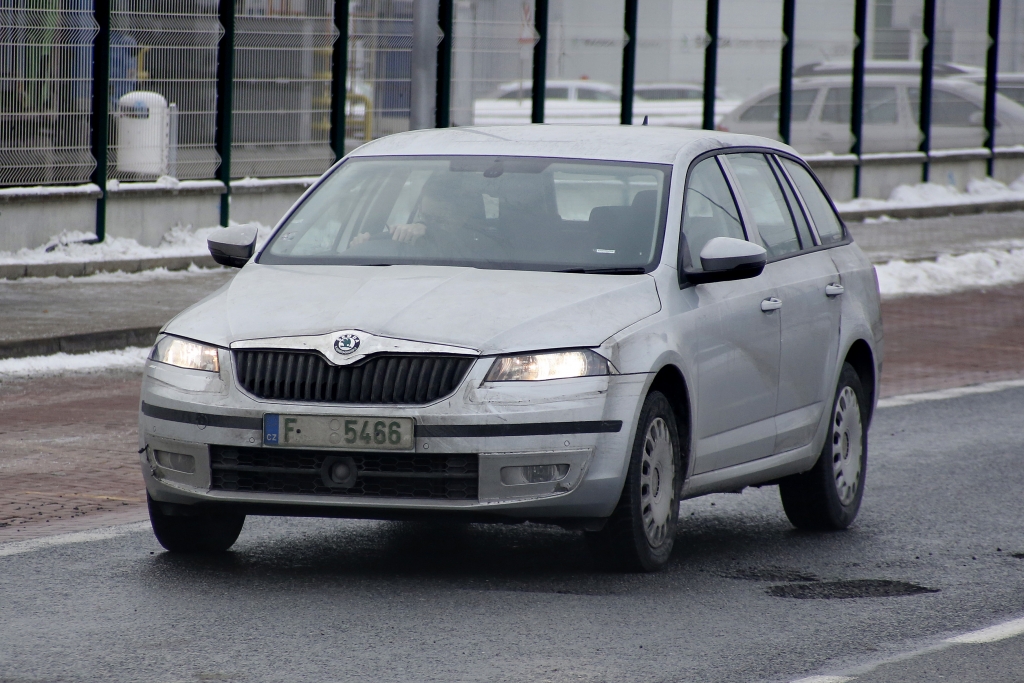Erwischt: Erlkönig Škoda Octavia III Kombi - Viel Platz und GTI-Power