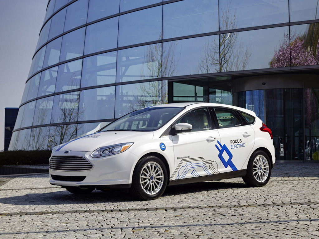 Ford Focus Electric fährt mit 