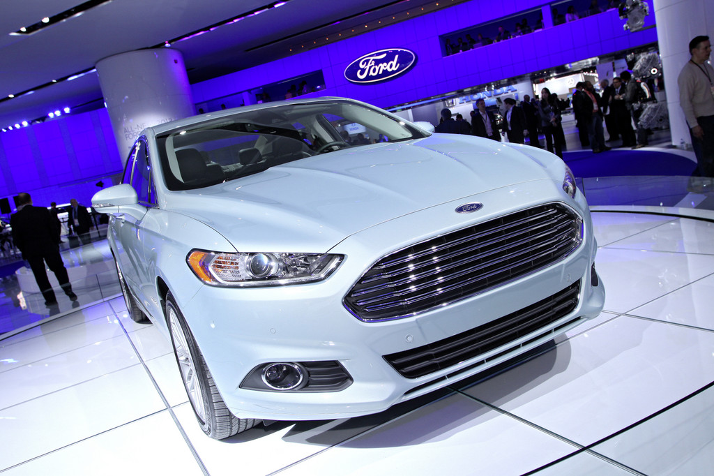 Ford Fusion schafft 21 Meilen im Elektromodus