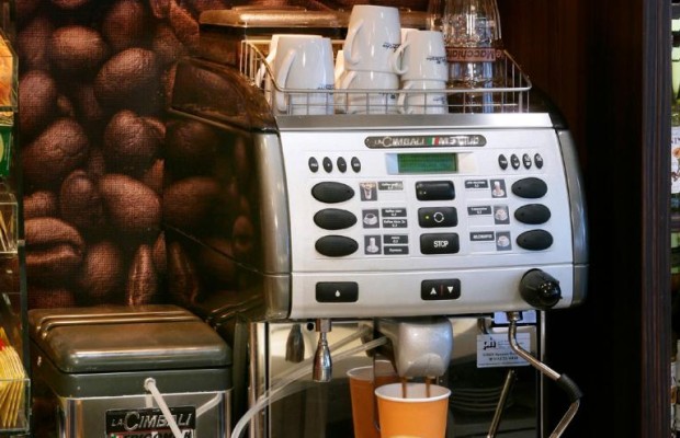 Kaffee macht Autofahren sicherer