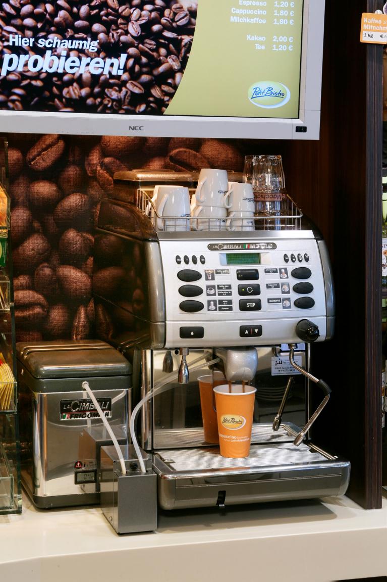 Kaffee macht Autofahren sicherer