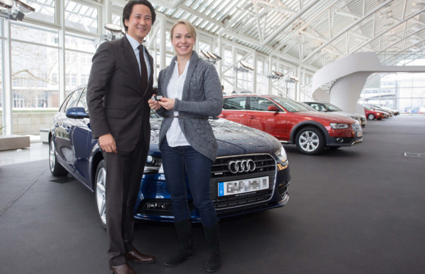 Magdalena Neuner fährt Audi A4 Avant