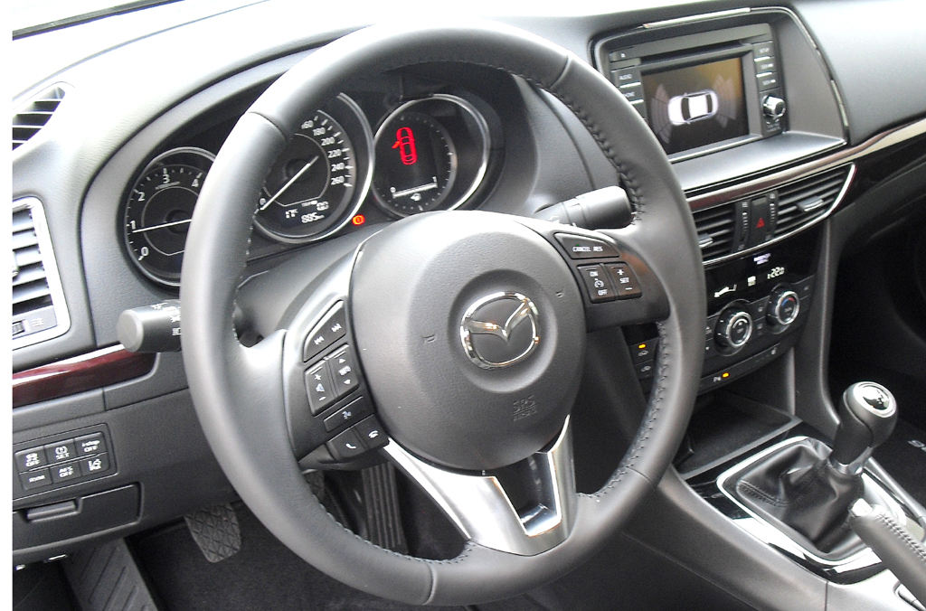 Mazda6: Blick ins Cockpit. 