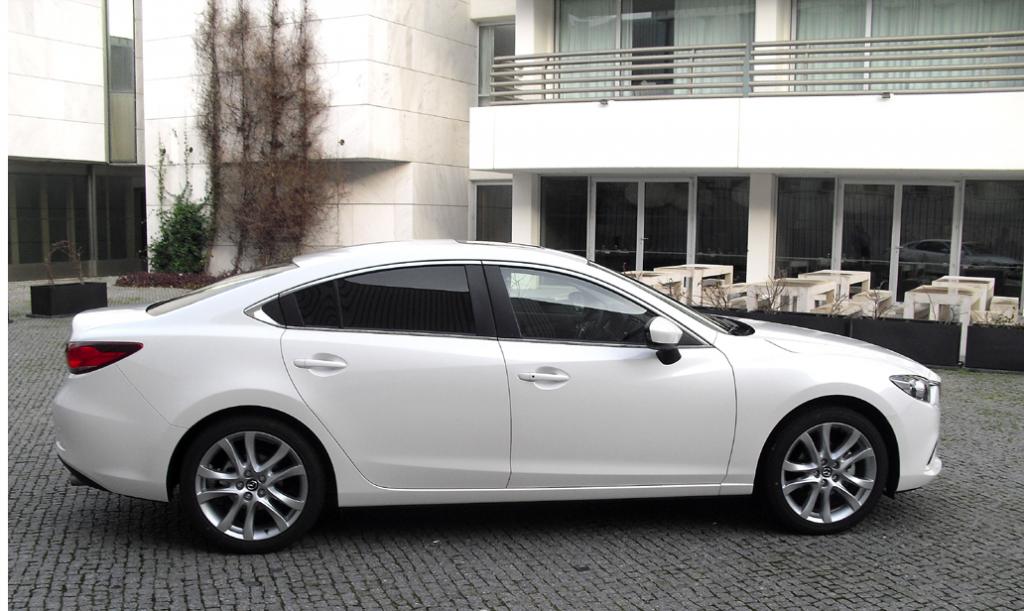 Mazda6: Formschön sieht die Limousine auch von der Seite aus. 