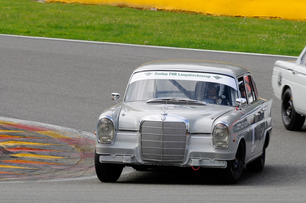 Mercedes-Benz Classic steigt in Rennserie 
