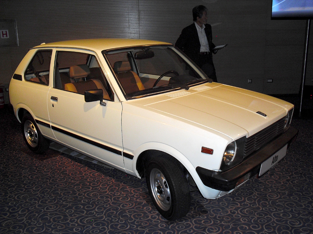 Mit Ecken und Kanten: Der Suzuki Alto kam 1981 auf den deutschen Markt, ...
