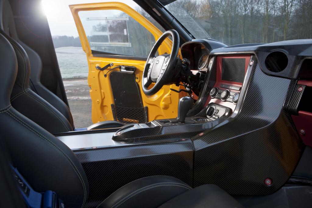 Mit der normalen Sechsgang-Automatik anstelle des sequentiellen Renngetriebes lässt sich das Auto ohne peinliche Bocksprünge bes