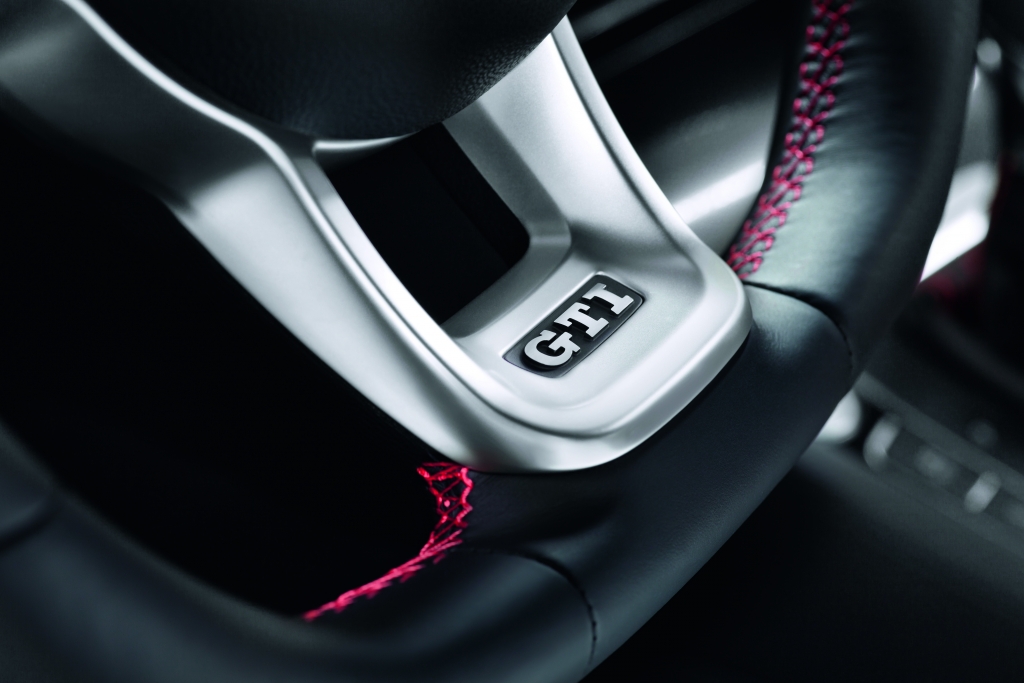 NeuvorstellungToyota Auris - Verwegene Optik, nerviger Sound