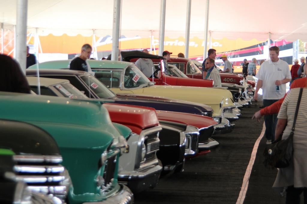 Oldtimer, Klassiker, Hotrods und PS-Raritäten wie sie bunter kaum sein könnten