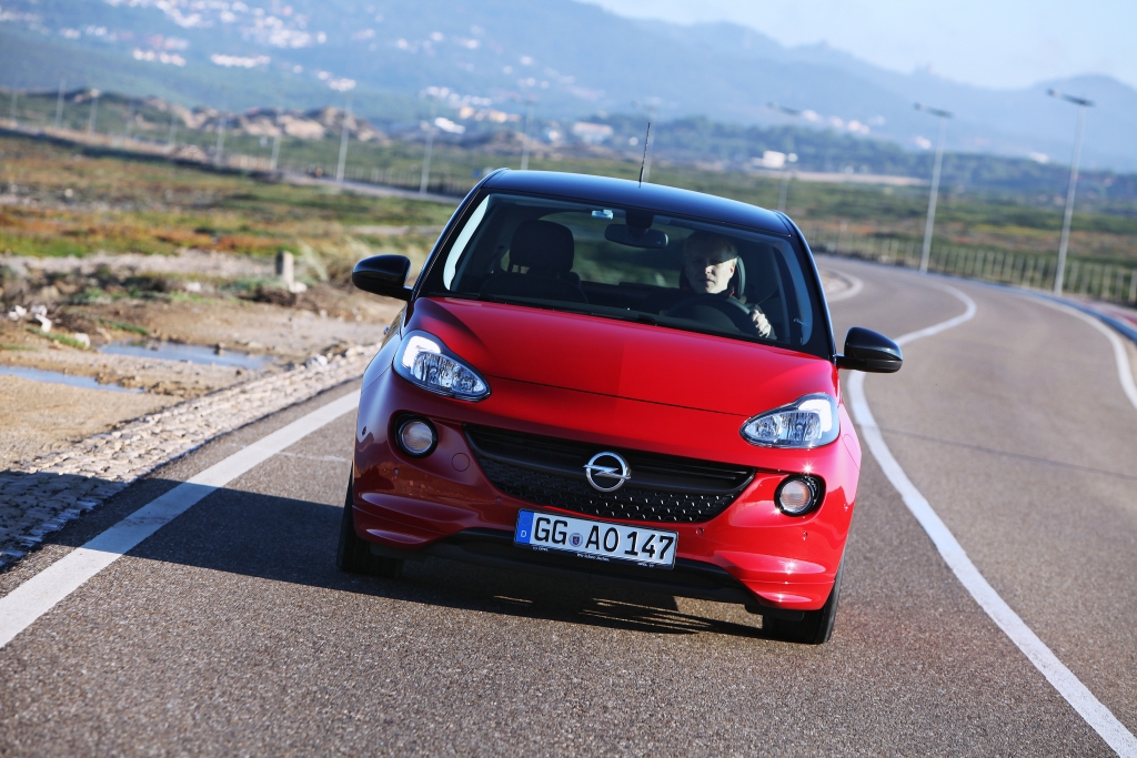 Opel Adam: Nach einer Woche 20.000 Bestellungen – Erfolgreicher Start und Auszeichnungen für neuen Kleinwagen