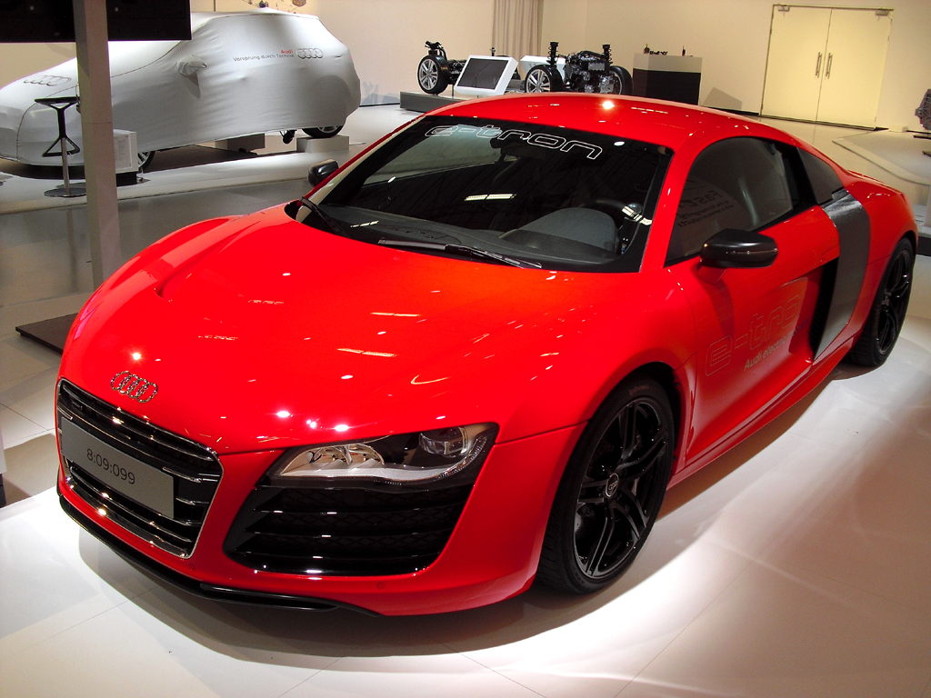 Rekordfahrzeug Elektro-Audi R8 e-tron mit 280/381 kW/PS. 