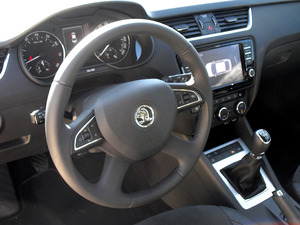 Skoda Octavia: Blick ins Cockpit. 