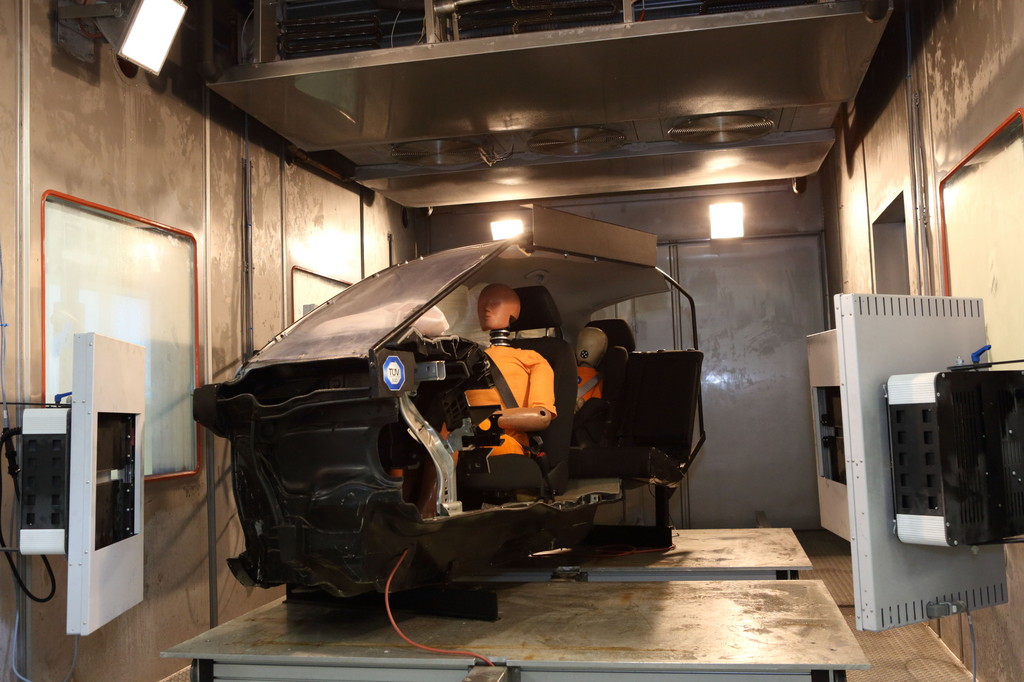 TÜV Süd nimmt Airbag-Testlabor in Tschechien in Betrieb