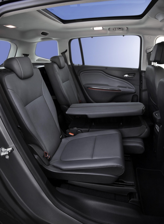 Test Opel Zafira Tourer Sport 2.0 CDTI: Kompakt-Van auf Mittelklasse-Niveaus