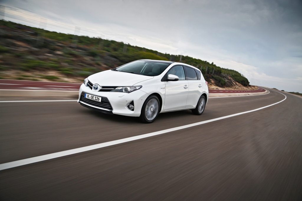 Toyota Auris - Verwegene Optik, nerviger Sound