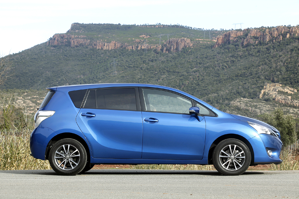 Toyota Verso: Und so sieht der Kompaktvan der Japaner von der Seite aus.
