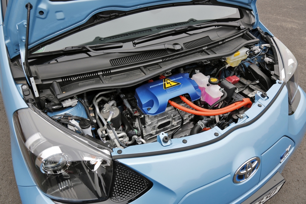 Toyota iQ-Sonderserien - Zwei wie Himmel und Hölle