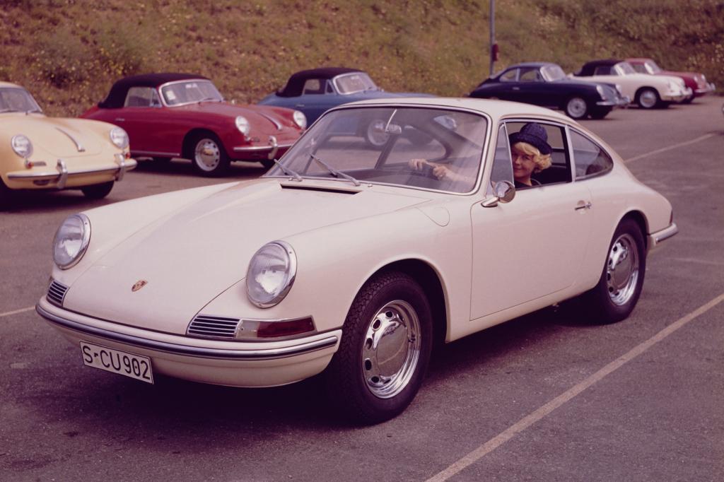 Tradition: 50 Jahre Porsche 911 - Die ganz große Nummer