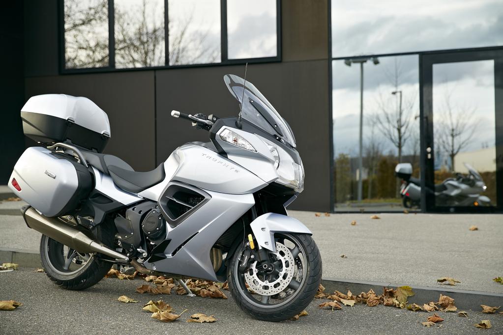 Triumph Trophy SE: Schwer in Ordnung
