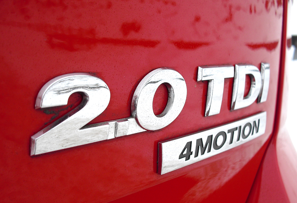VW Golf 4Motion: Motorisierungs- und Antriebsschriftzug am Heck. 