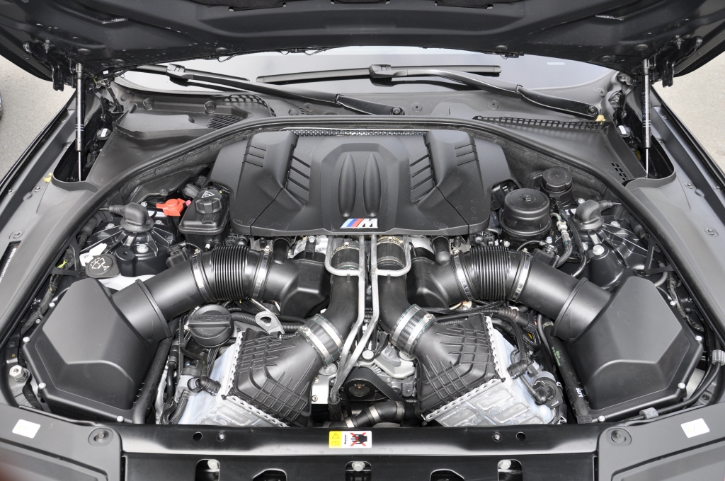 Vergleich BMW M5, Jaguar XF-R und Nissan GT-R - Wehe wenn sie losgelassen