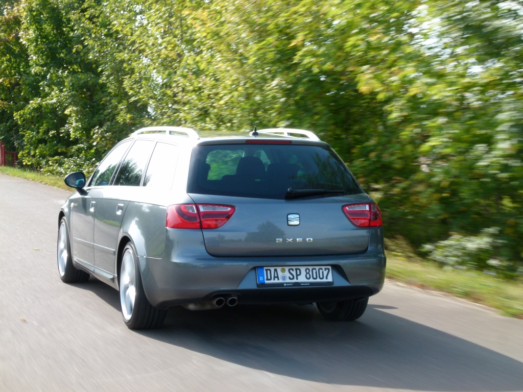 Vergleich Seat Exeo ST und Toyota Avensis Combi – Spanische Emoción trifft Japanische Gelassenheit  