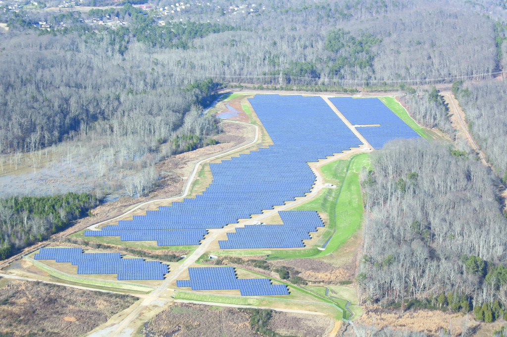 Volkswagen eröffnet Solarpark in den USA