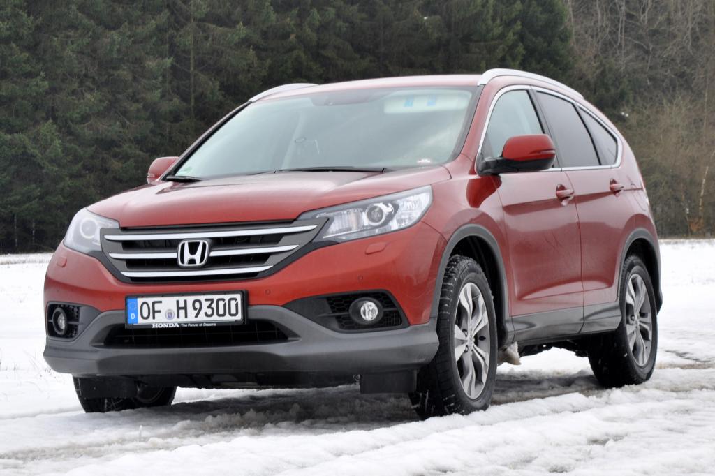  Im Innenraum des 34.380 Euro teuren Testwagens CR-V 2.2 Lifestyle 4WD finden fünf Erwachsene problemlos Platz