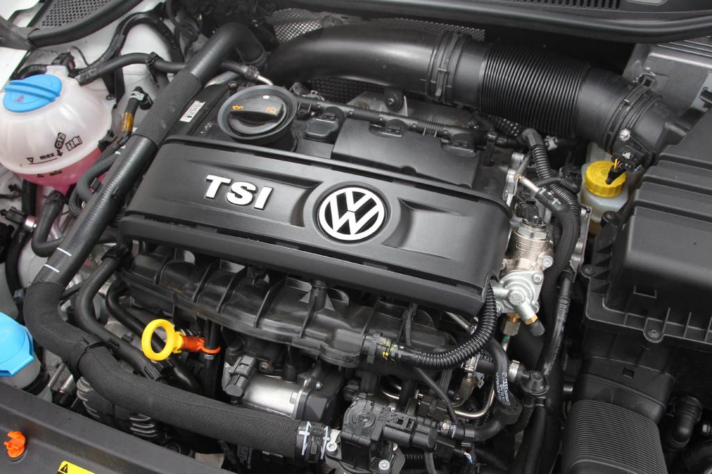 162 kW/220 PS und ein Spitzentempo von 243 km/h machen ihn zum schärften Polo aller Zeiten