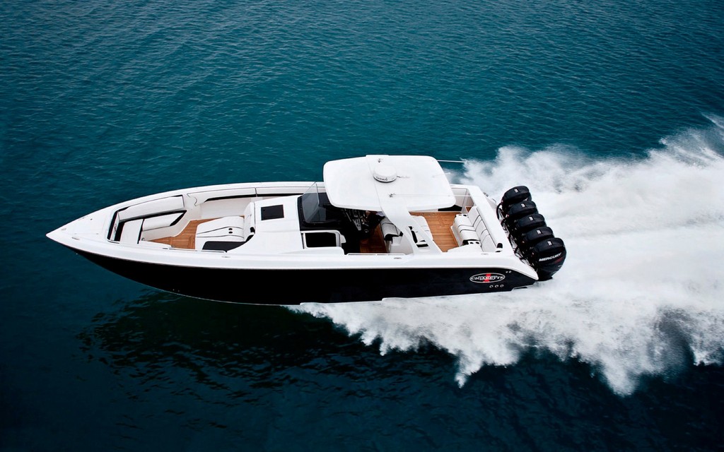 AMG-Joint-Venture mit 1750 PS auf dem Wasser