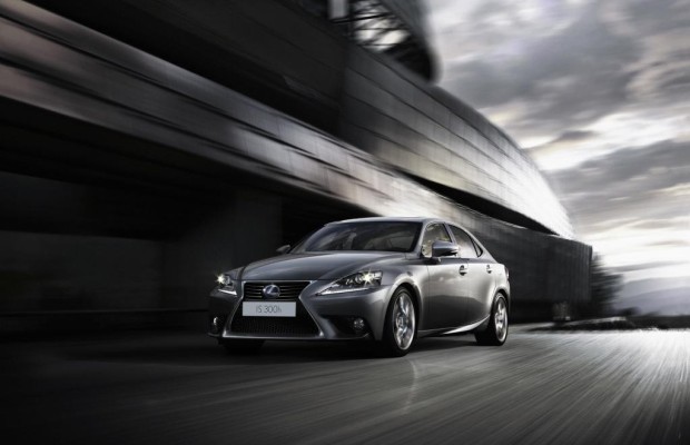 Ab Sommer im Handel: Lexus IS 300h