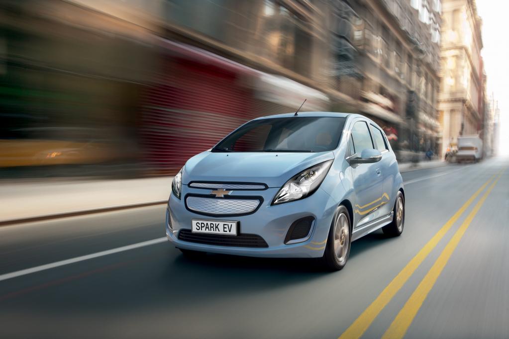 Der 3,64 Meter lange Chevrolet Spark EV bekommt mit Elektroantrieb ordentlich Power. 

