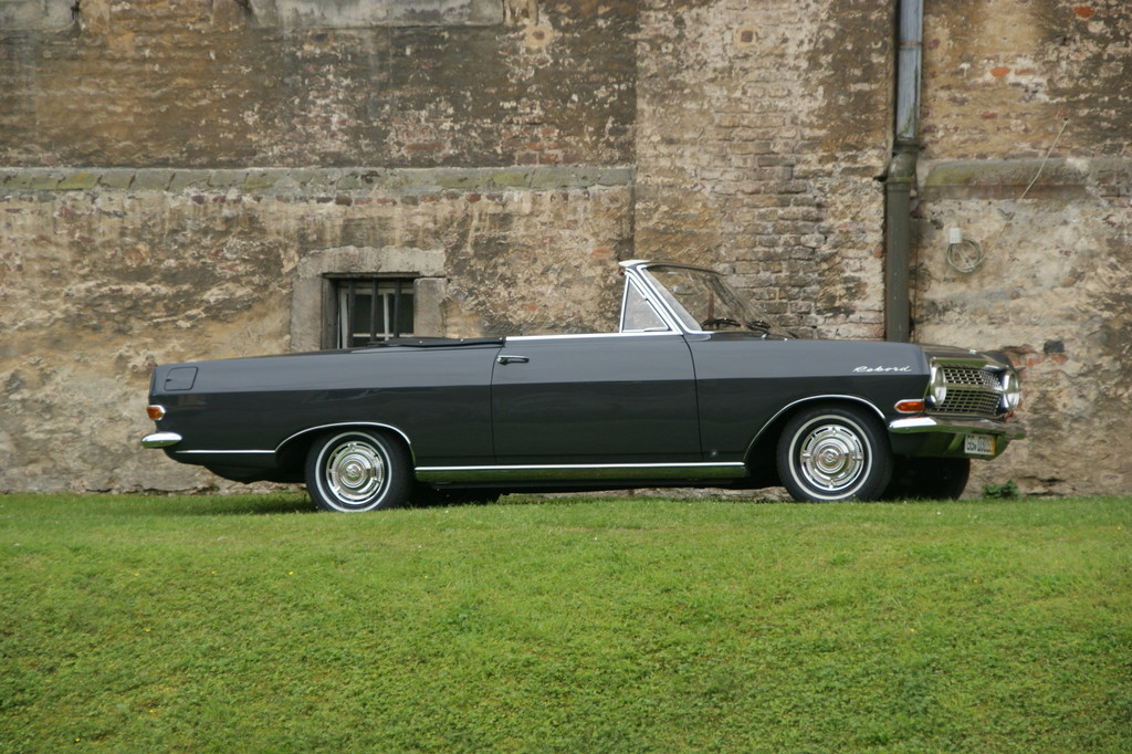 Der Cascada setzt Opels Cabrio-Tradition fort