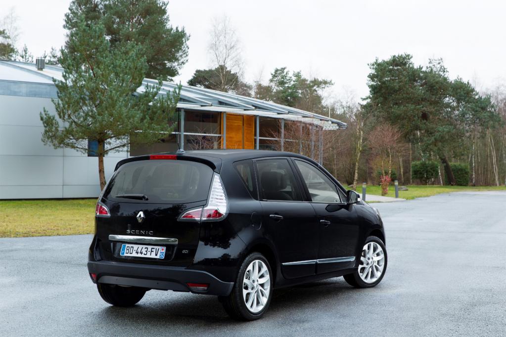 Der neue Renault Scenic erhält eine überarbeitete Karosserie und einen modernisierten Innenraum. 
