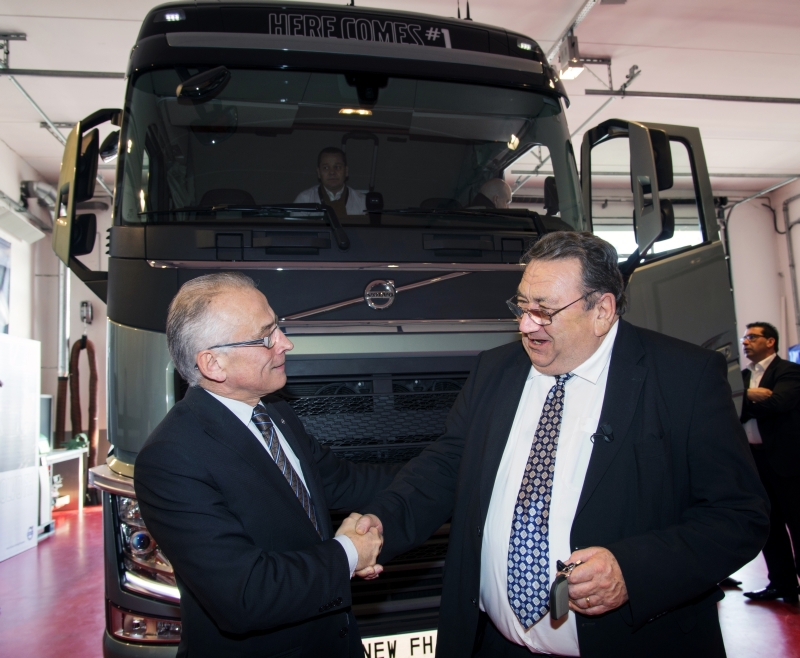 Erster neuer Volvo FH geht nach Frankreich